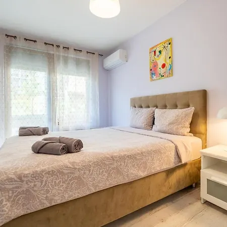 Apartment Sunny In Studentski Grad, Behind Unss Sofia